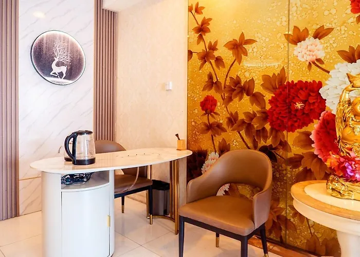Classic-style Floor In Bay Apartment Manila