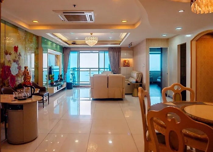 Classic-style Floor In Bay *