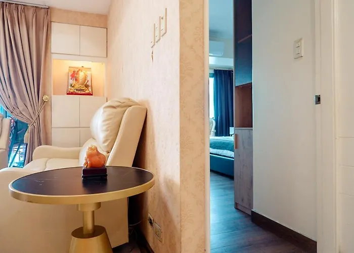 Classic-style Floor In Bay Manila