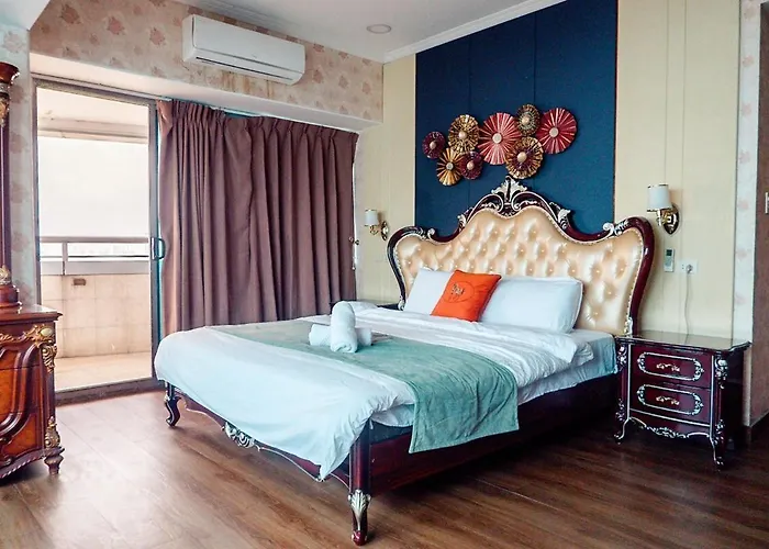 Classic-style Floor In Bay Manila
